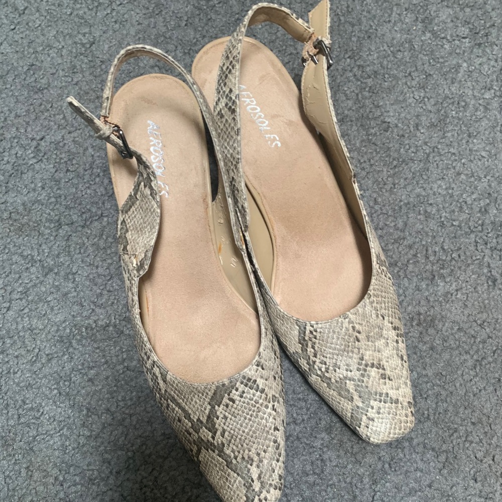 Aerosoles  animal print shoes